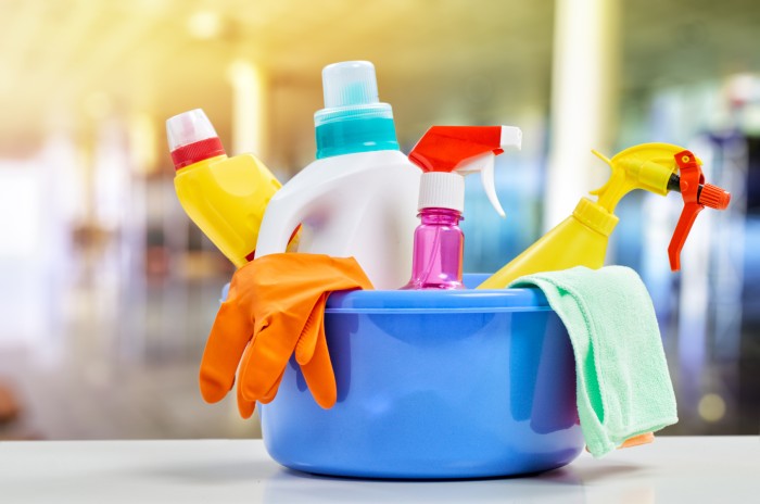 Моющие средства для уборки дома